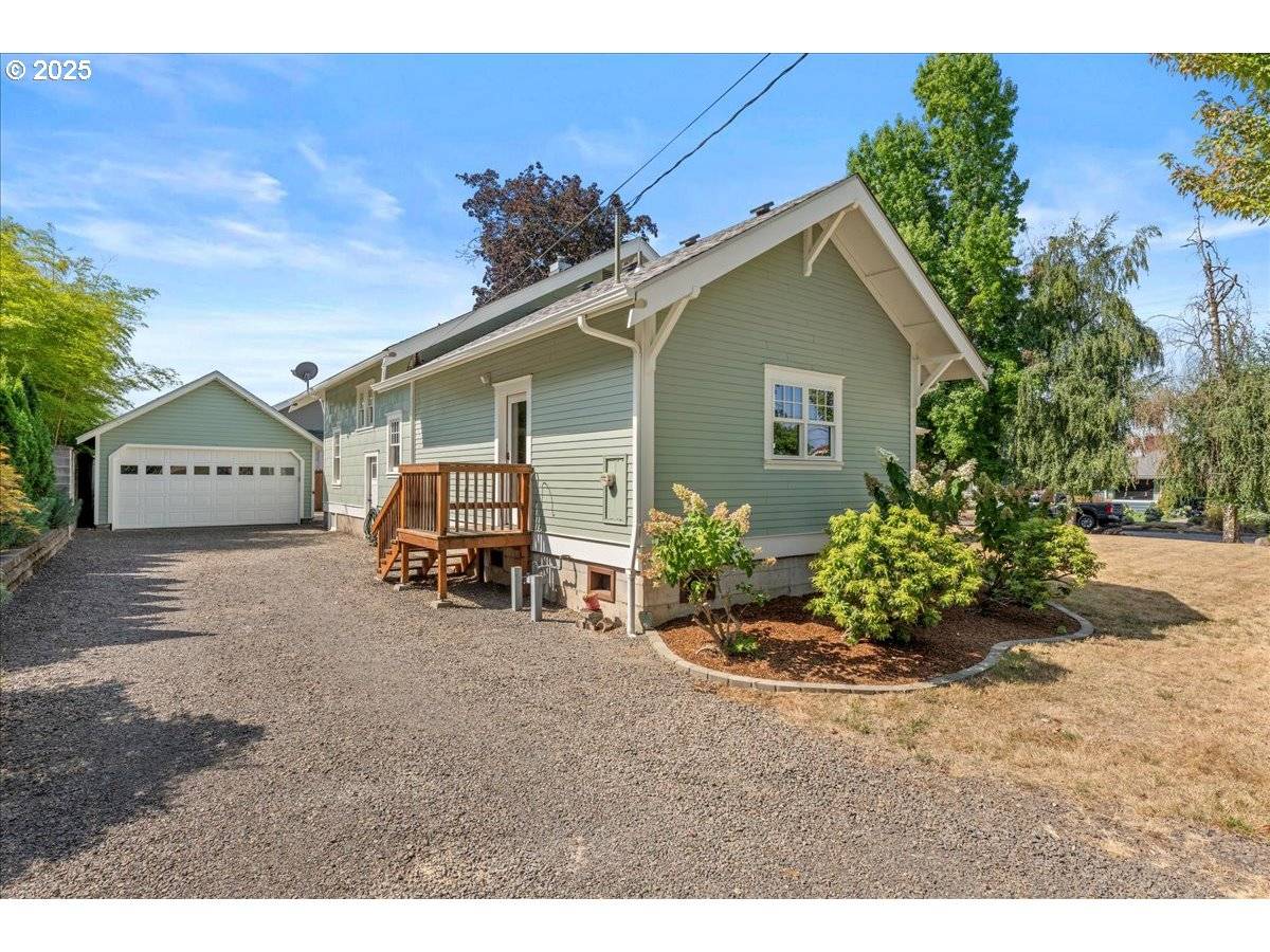 395 N SHERIDAN ST, Mt Angel, OR 97362