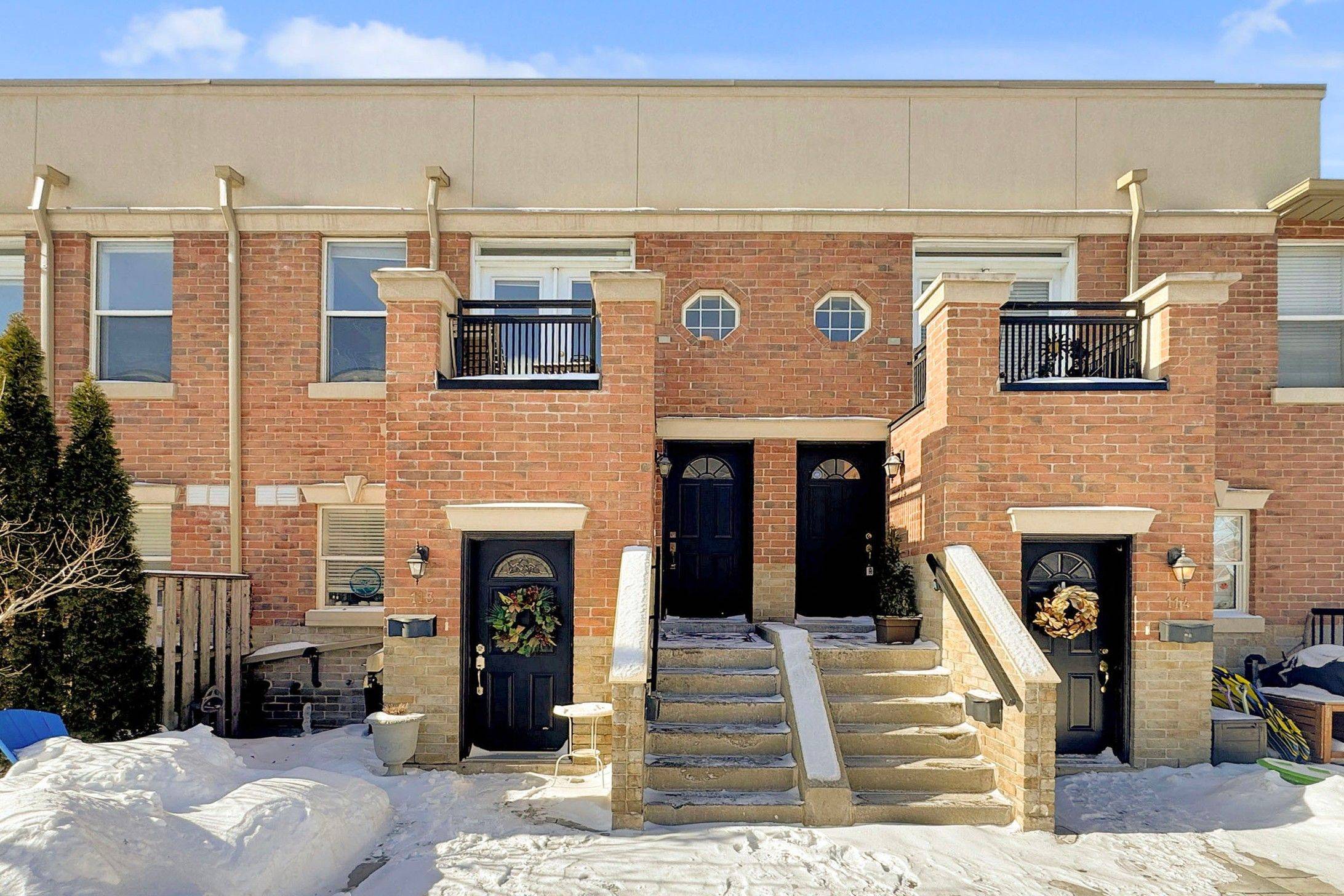 55 Halton ST #213, Toronto C01, ON M6J 1R5