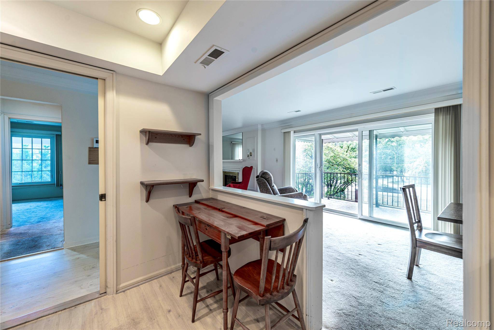 19710 W 13 Mile RD #201, Beverly Hills Village, MI 48025