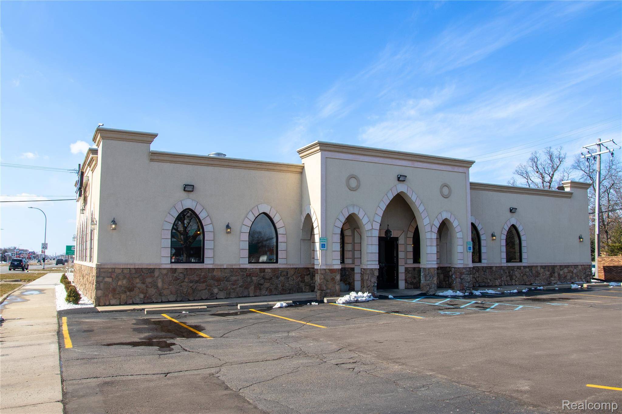 22700 Ford RD, Dearborn Heights, MI 48127