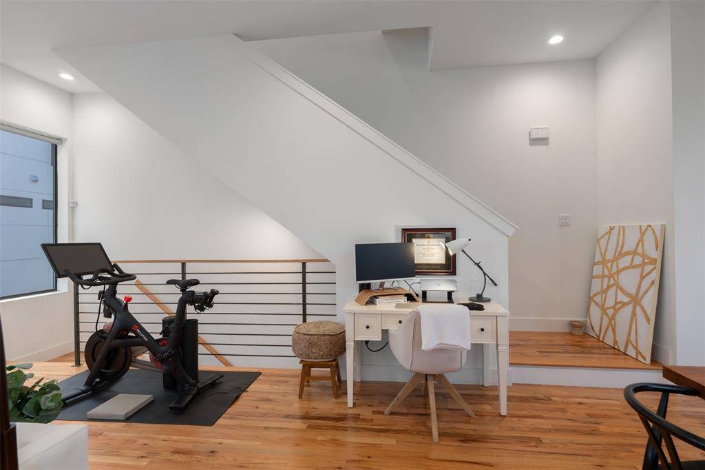 5912 Lindell Avenue #101, Dallas, TX 75206