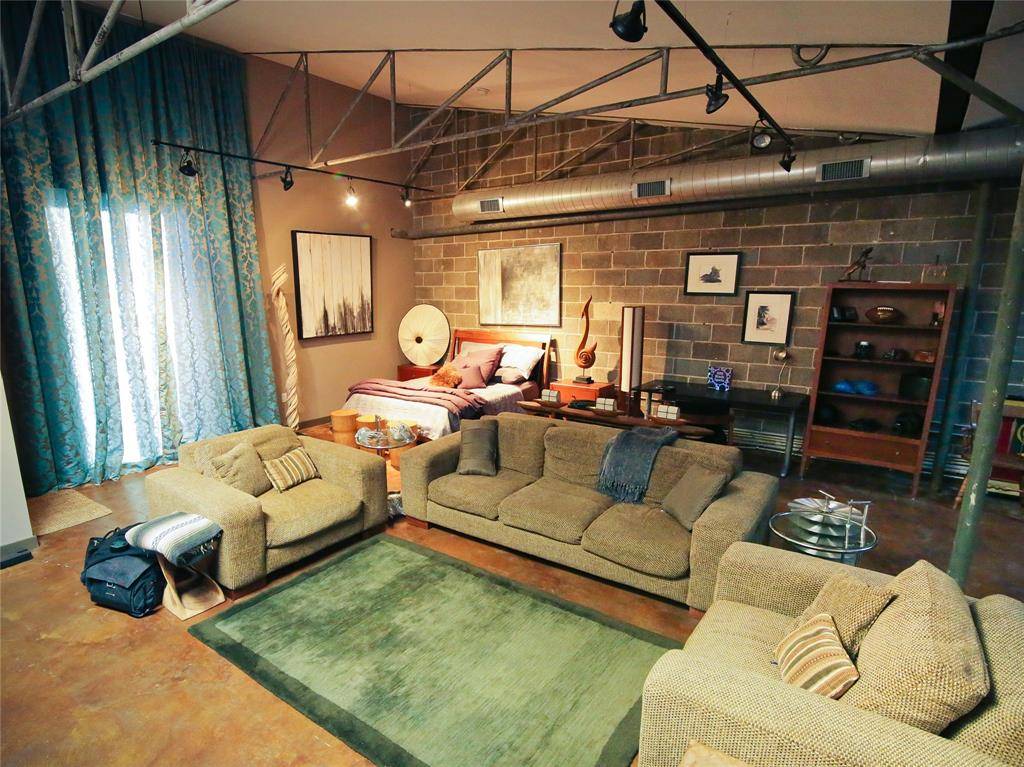 3106 Commerce #3104, Dallas, TX 75226