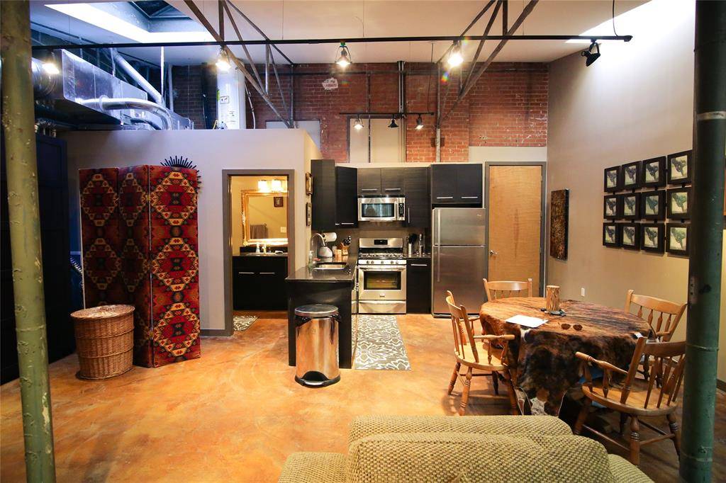 3106 Commerce #3104, Dallas, TX 75226