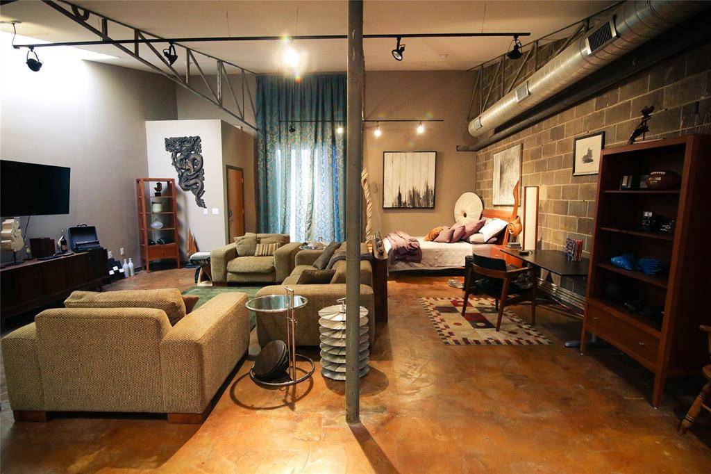 3106 Commerce #3104, Dallas, TX 75226