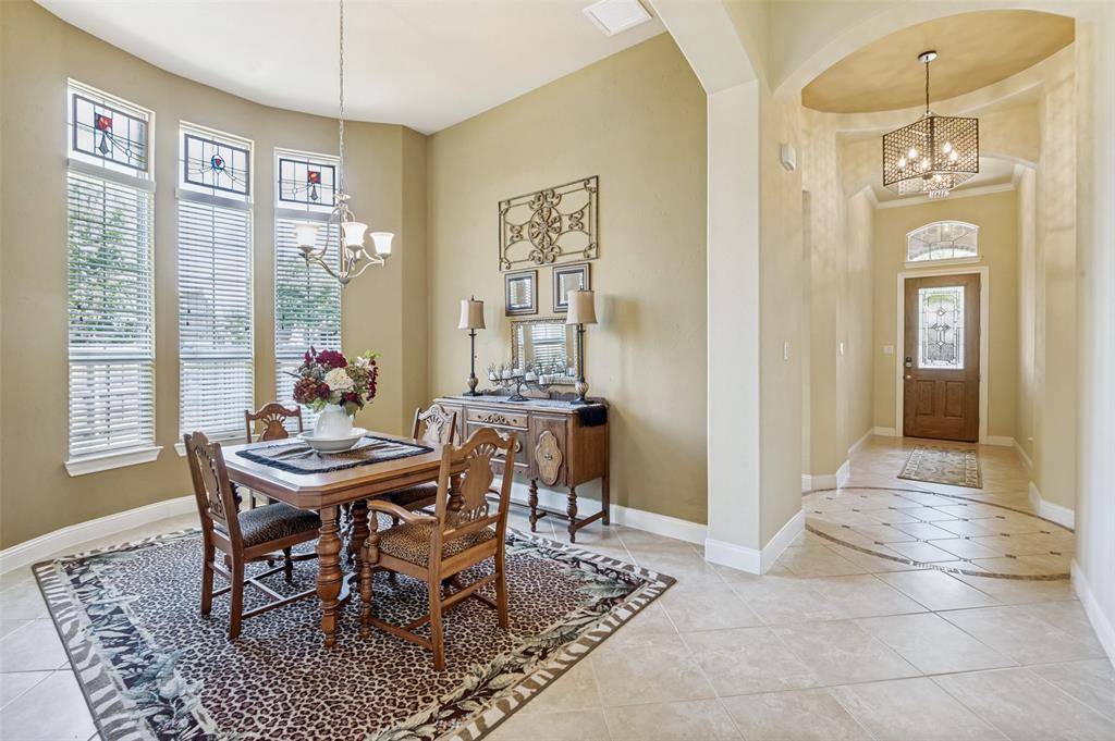 2537 Louis Lane, Lewisville, TX 75056