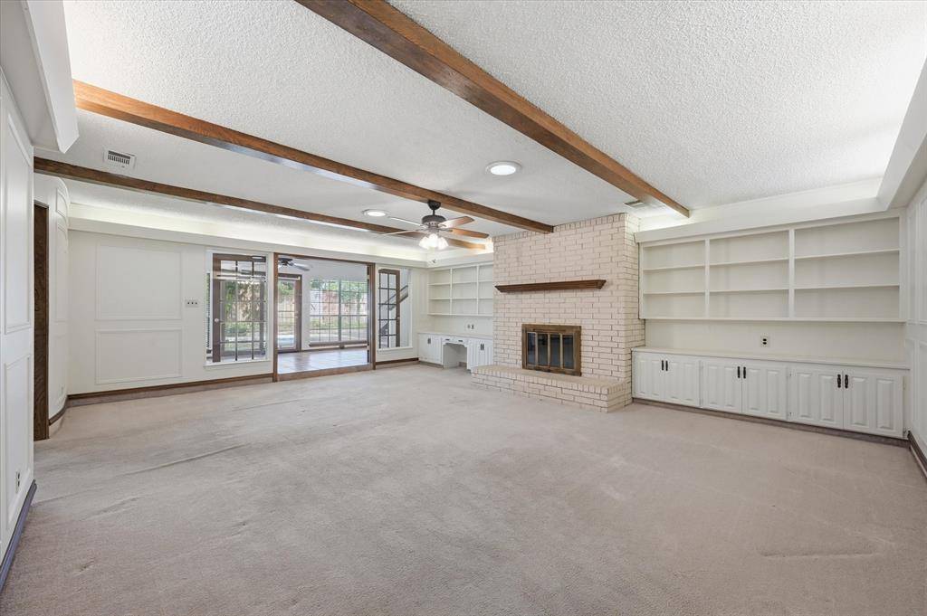 2900 Greenbrook Drive, Arlington, TX 76016