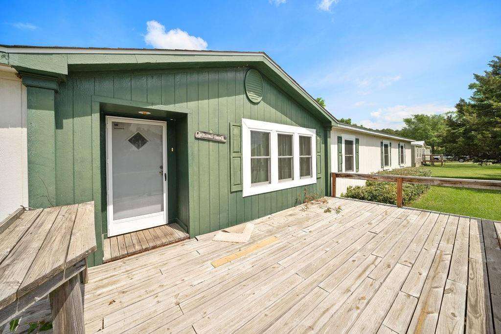 21133 Joe Paul Lane, Chandler, TX 75758