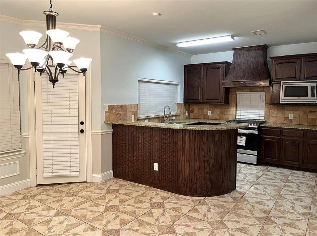 2710 Cartwright Street, Irving, TX 75062