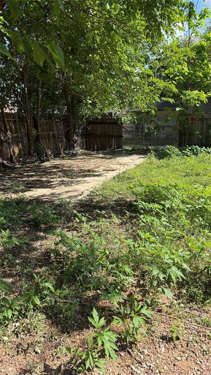 9532 Glengreen Drive, Dallas, TX 75217