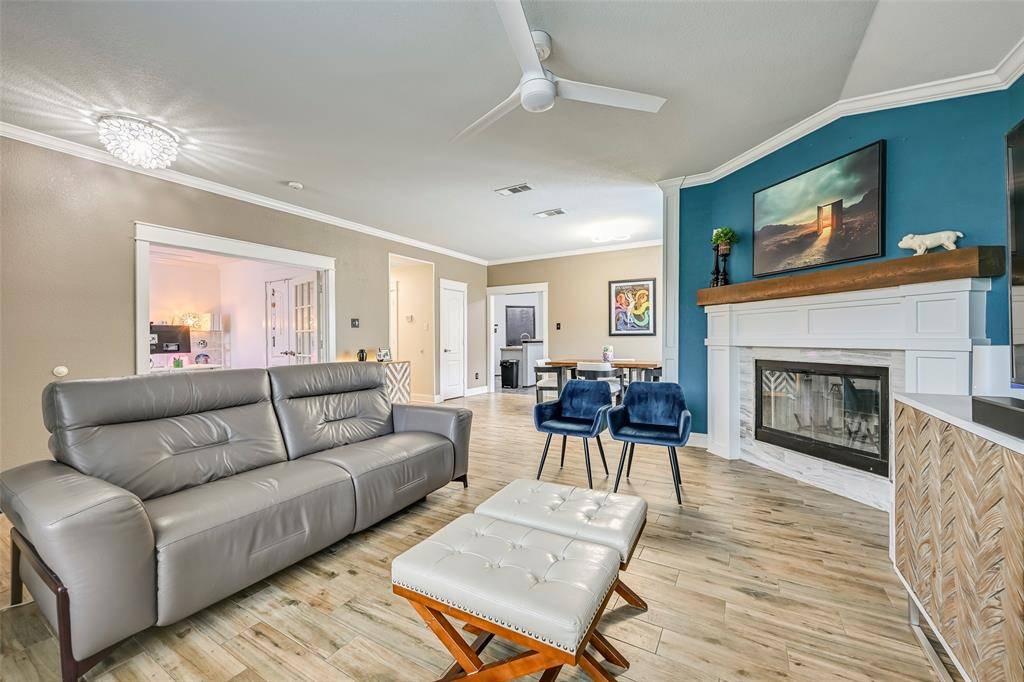 1224 Old Oak Drive, Cedar Hill, TX 75104