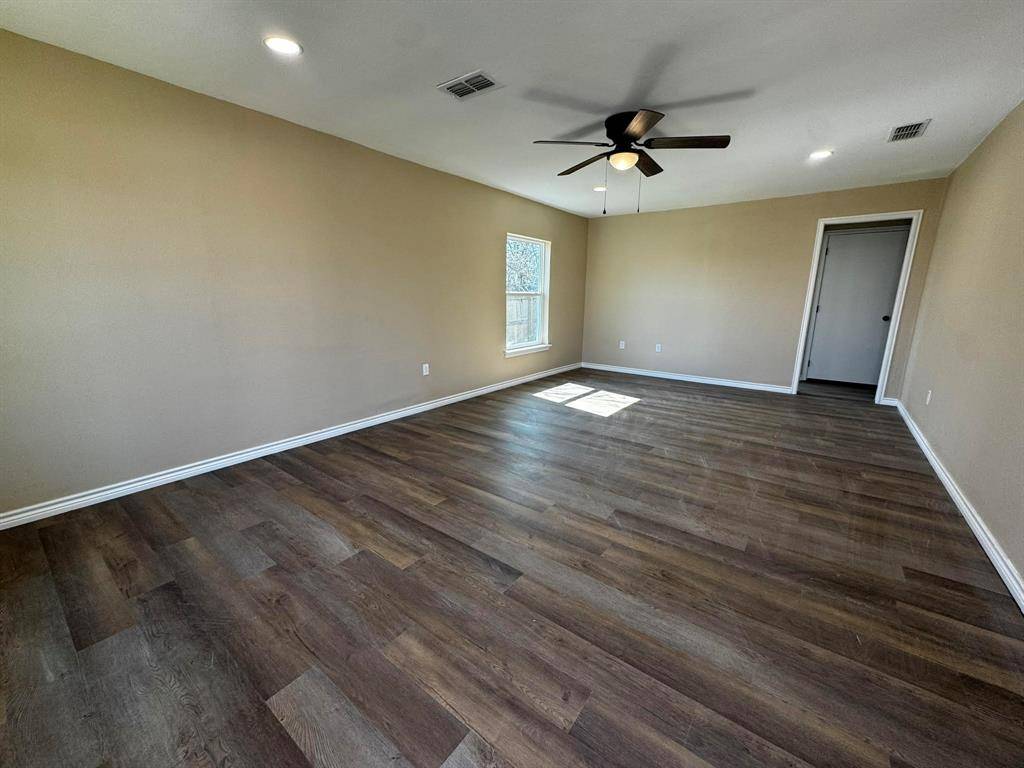 210 Reta Street, Stephenville, TX 76401