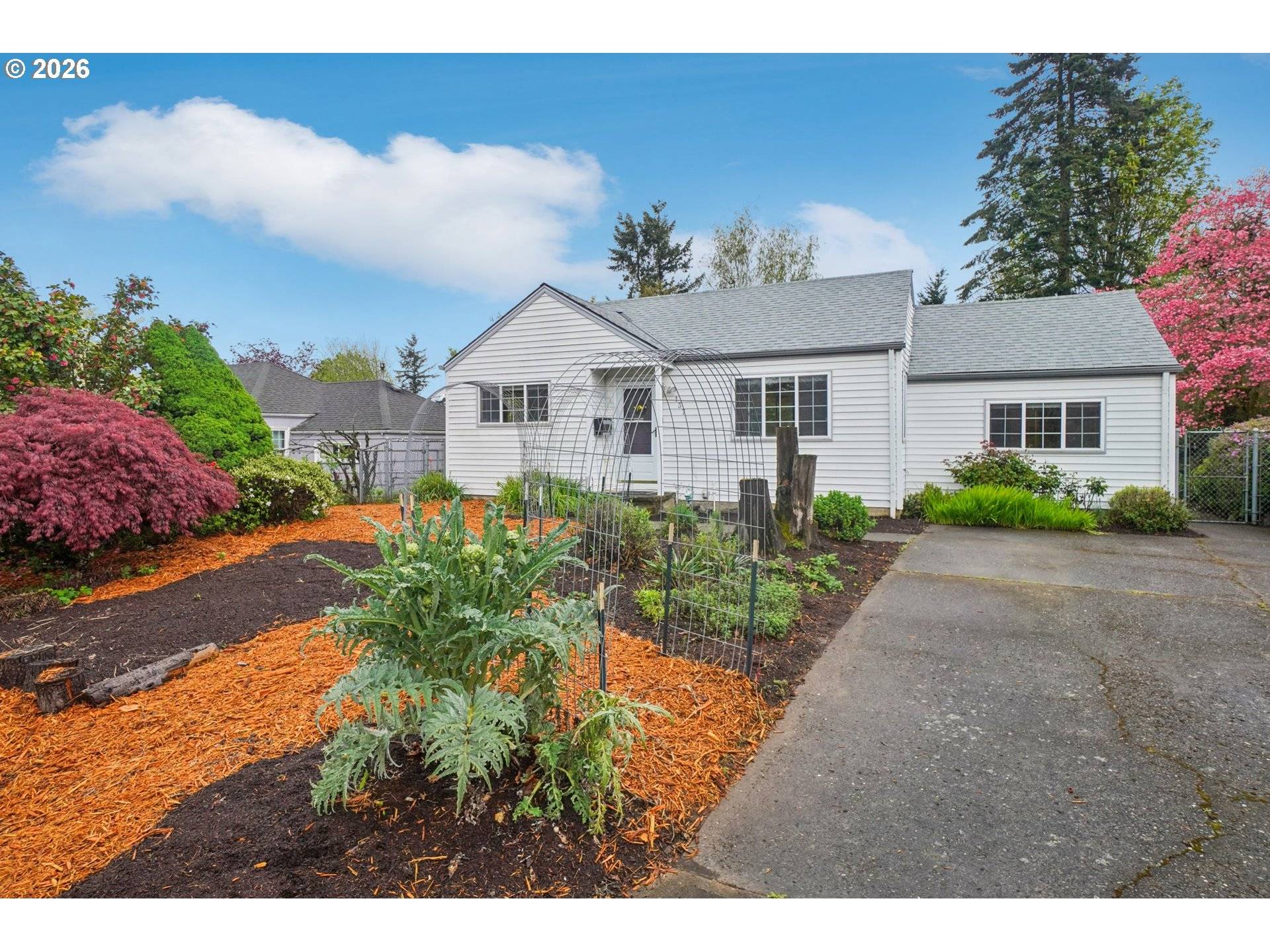 137 CEDAR LN, Wood Village, OR 97060