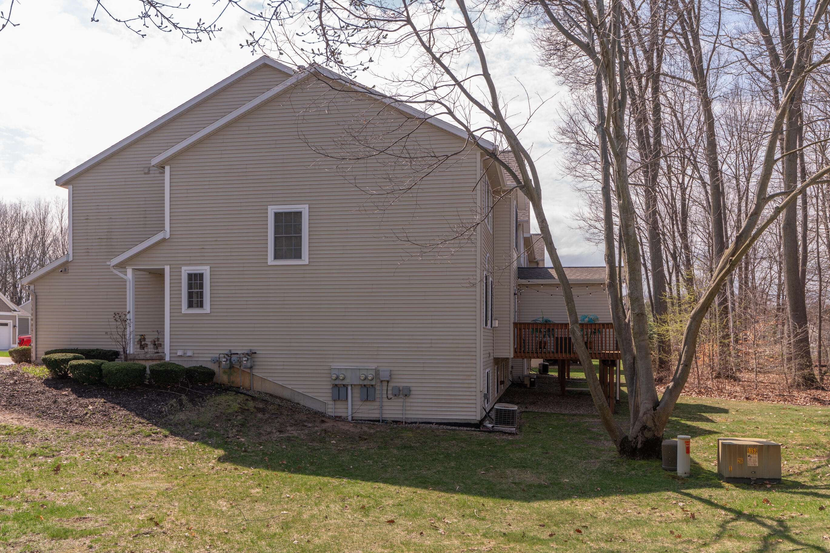 12670 Broadmoor PL, Grand Haven Twp, MI 49417