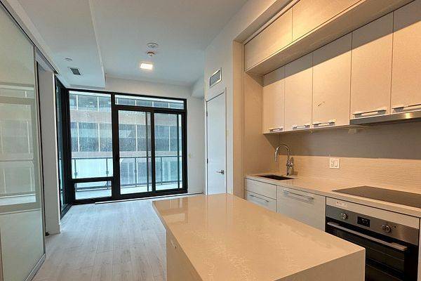 29 Green Trail CT #2506, Toronto C15, ON M2K 0J9