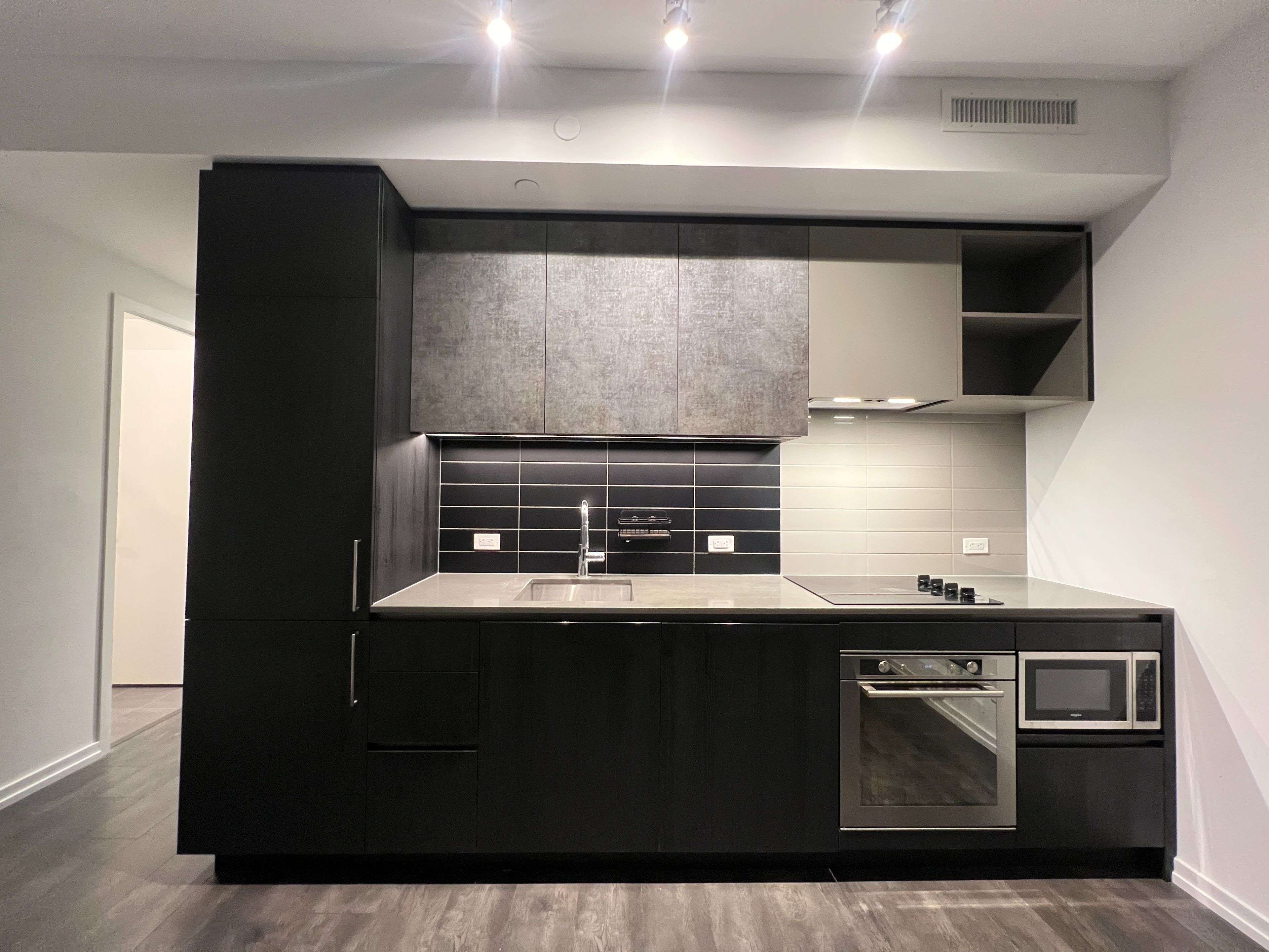 1000 Portage Pkwy #4211, Vaughan, ON L4K 0L1