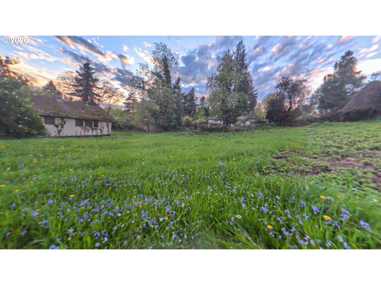 3525 SE LAKE RD, Milwaukie, OR 97222