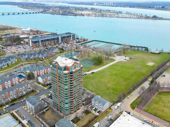 3320 2f Spinnaker ln LN #5 2f, Detroit, MI 48207