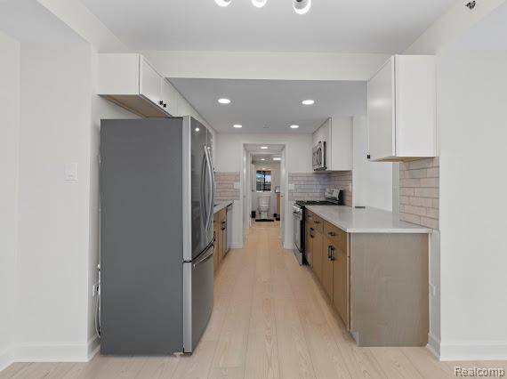 3320 2f Spinnaker ln LN #5 2f, Detroit, MI 48207