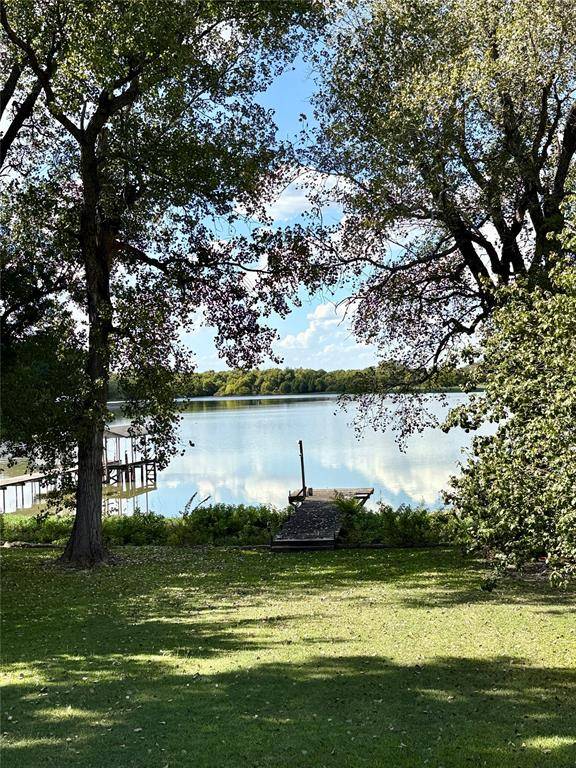 307 Lakewood Drive, Waxahachie, TX 75165