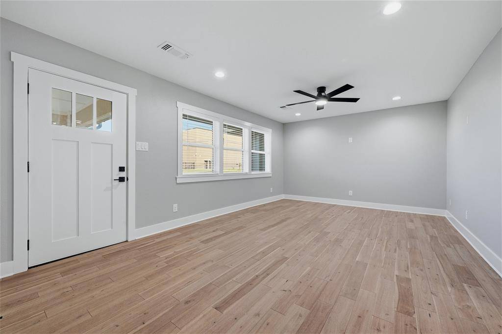 1921 N Woods Street, Sherman, TX 75092