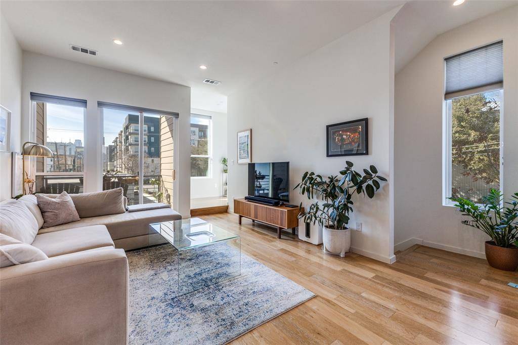 3812 San Jacinto Street #201, Dallas, TX 75204