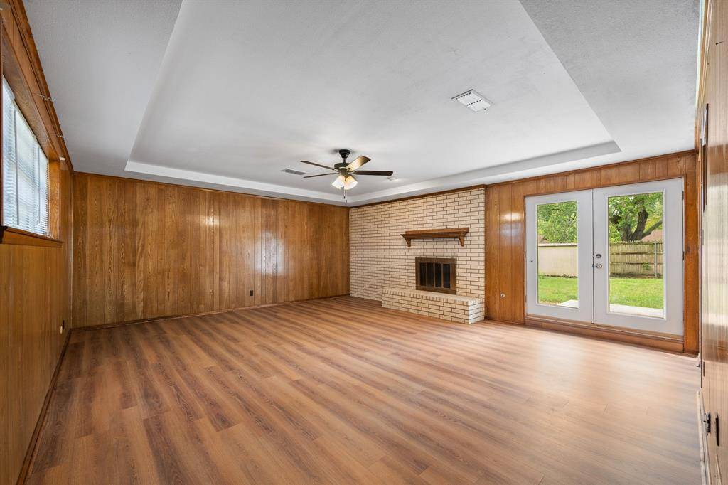 210 Iroquois Lane, Waxahachie, TX 75165