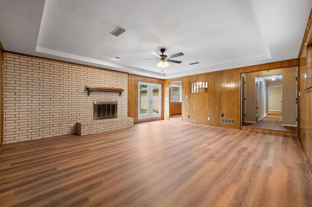 210 Iroquois Lane, Waxahachie, TX 75165