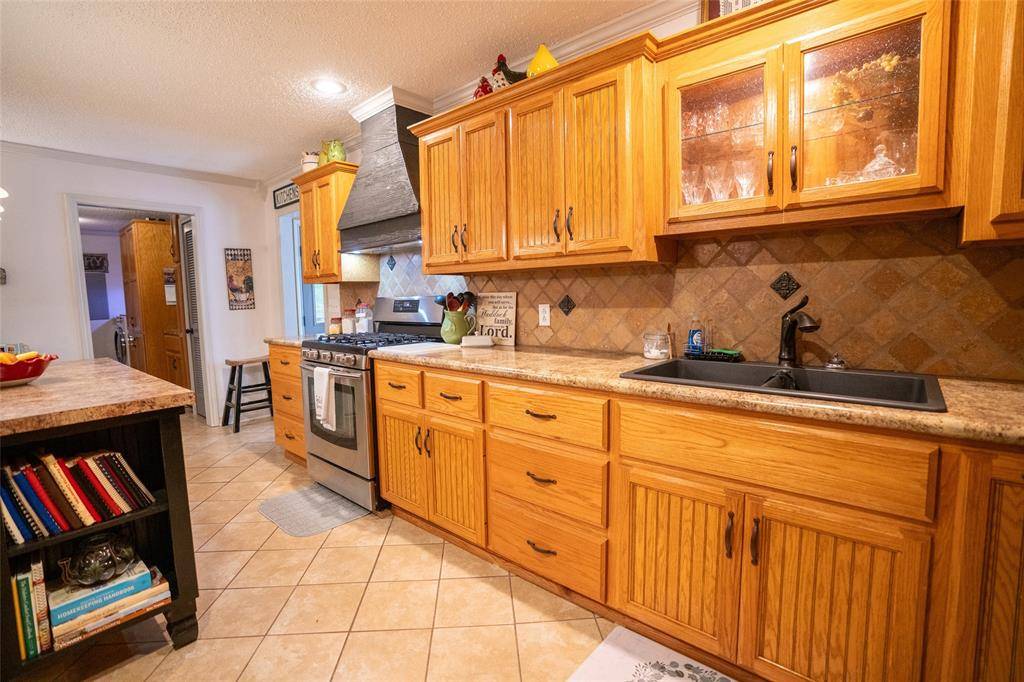 4512 FM 114, Avery, TX 75554