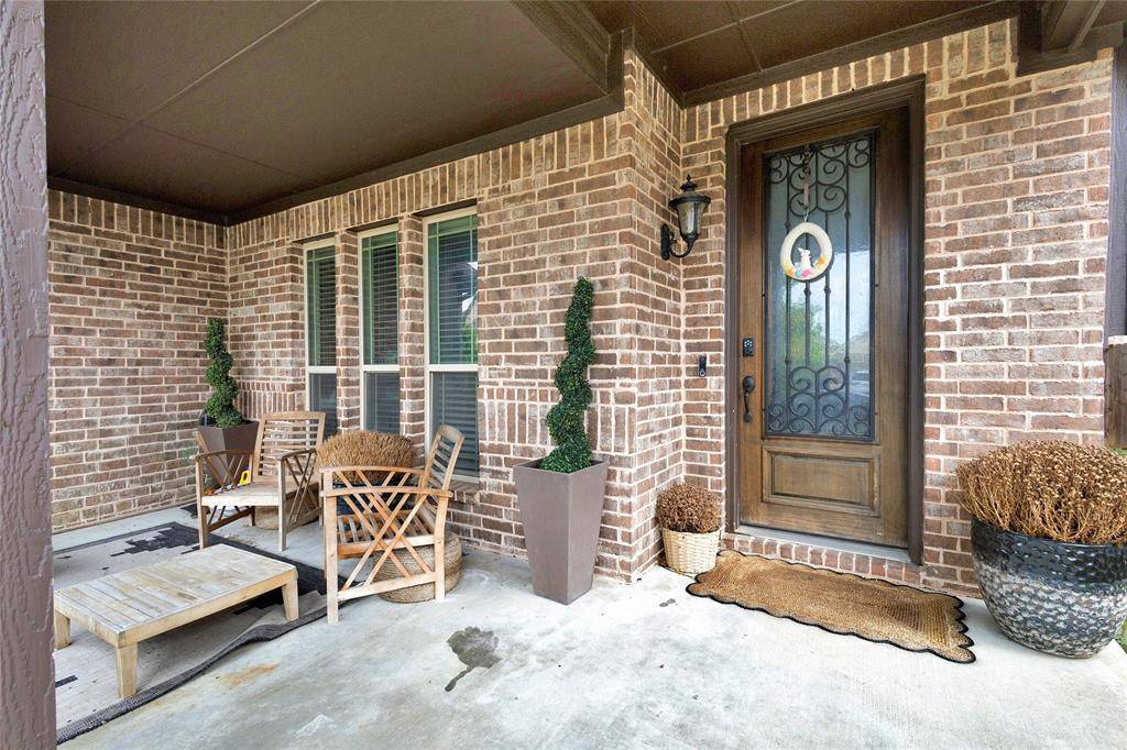 1129 Snowy Owl Drive, Alvarado, TX 76009