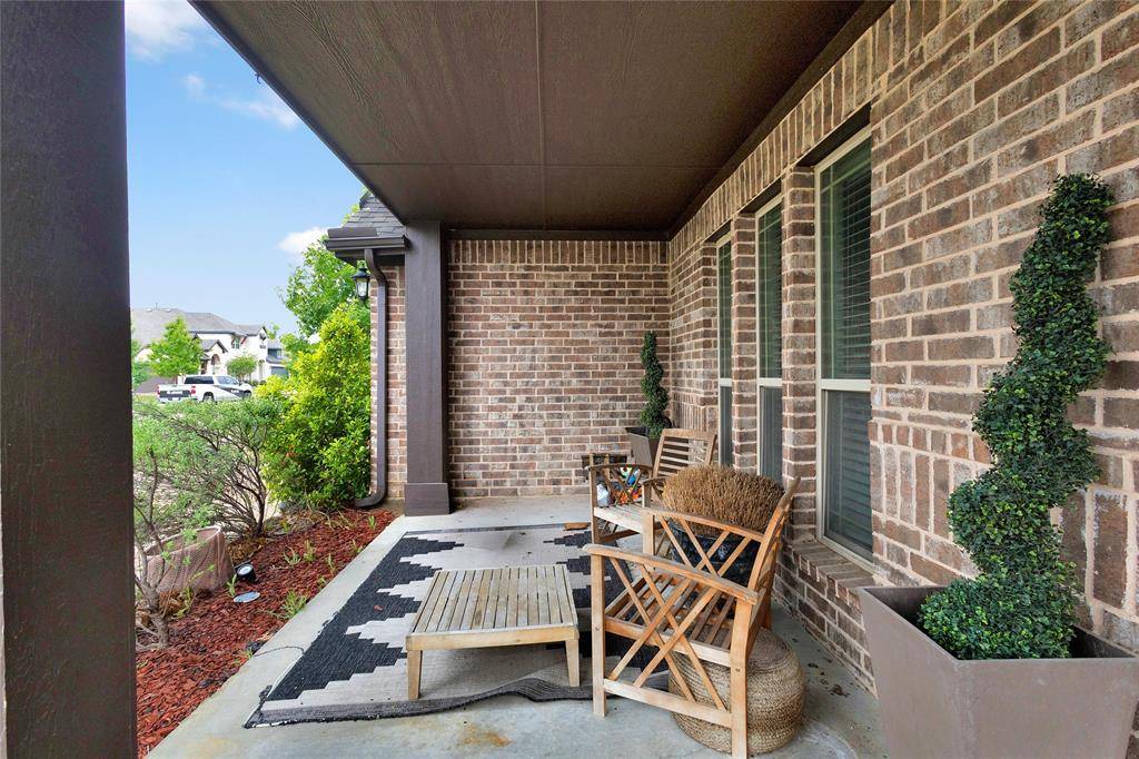 1129 Snowy Owl Drive, Alvarado, TX 76009