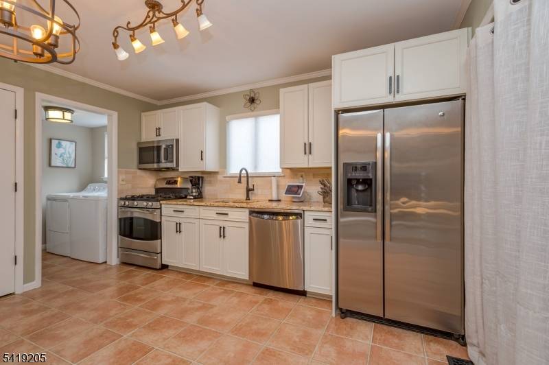 3334 Bloomingdale Dr, Hillsborough Twp., NJ 08844