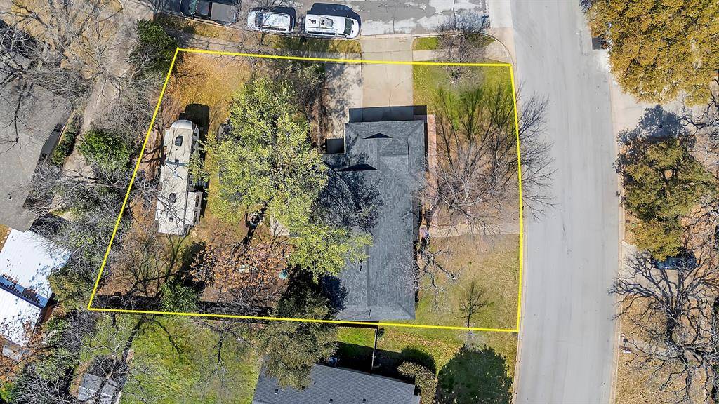 709 Hurstview Drive, Hurst, TX 76053