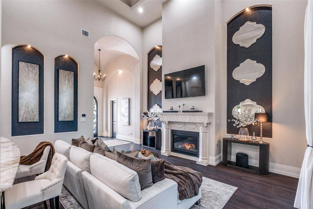 2621 Whispering Oaks Cove, Cedar Hill, TX 75104