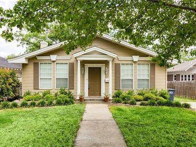 1817 Thomas Place, Fort Worth, TX 76107