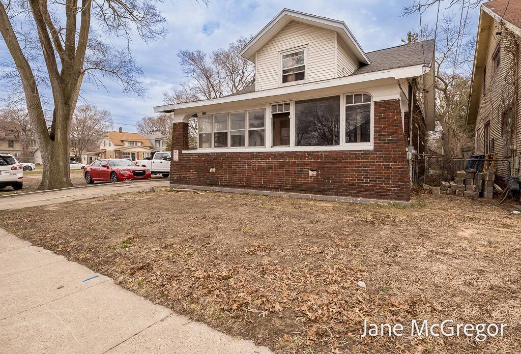 1350 Arthur ST, Muskegon City, MI 49442