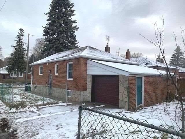 46 Medhurst RD #Bsmt, Toronto E03, ON M4B 1B1
