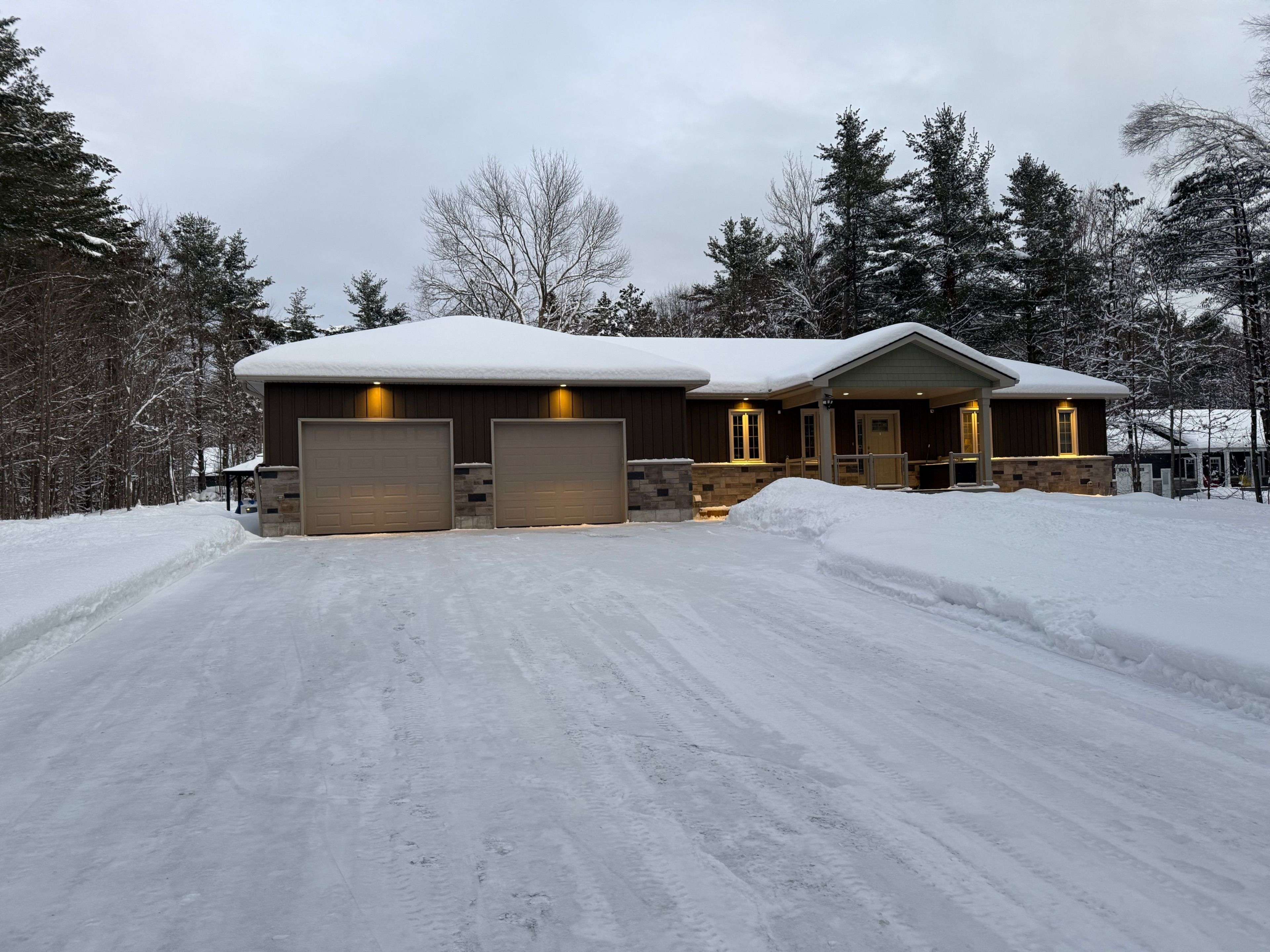 1025 TOWER CRES, Gravenhurst, ON P0E 1G0