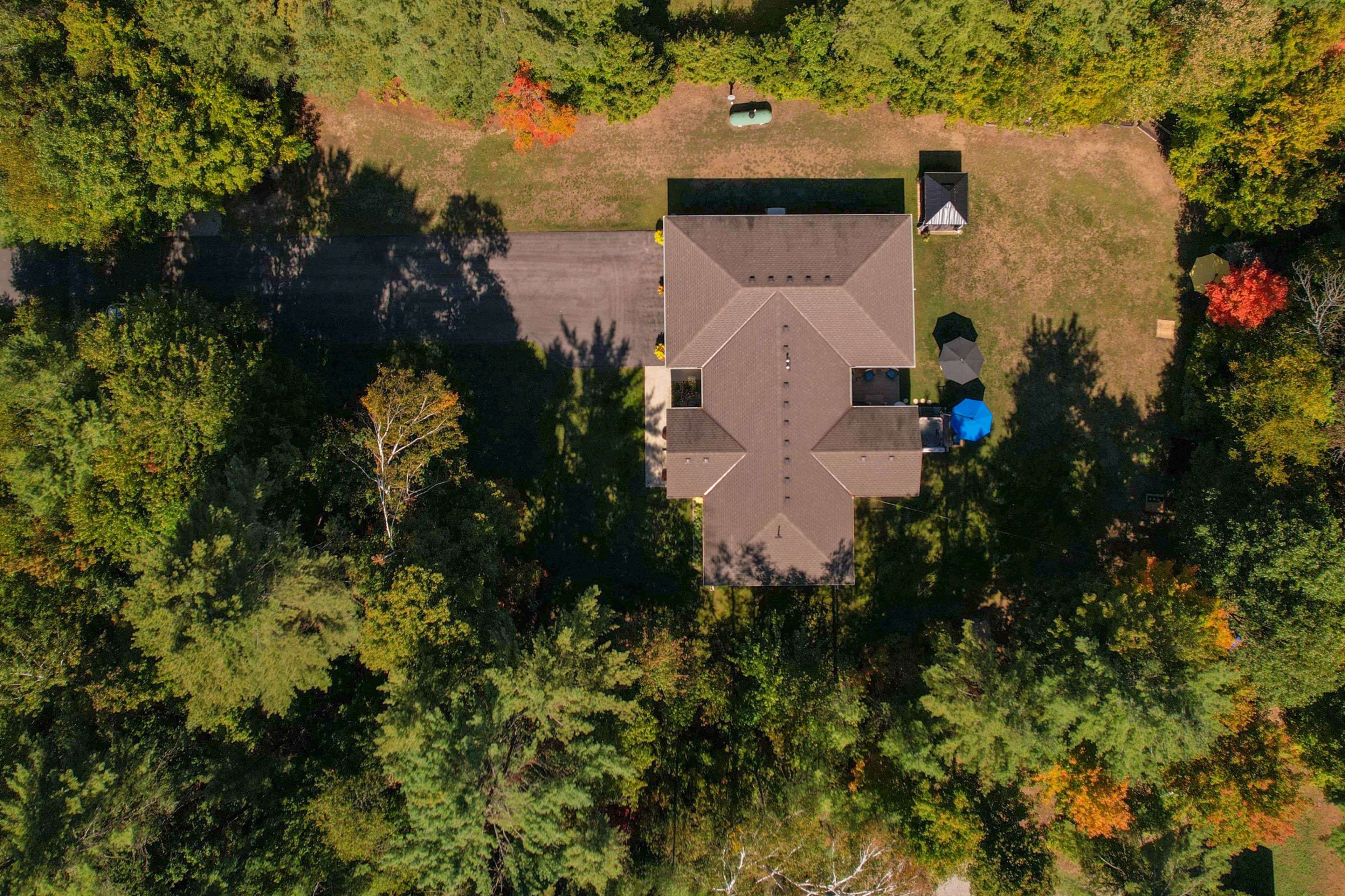 1025 TOWER CRES, Gravenhurst, ON P0E 1G0