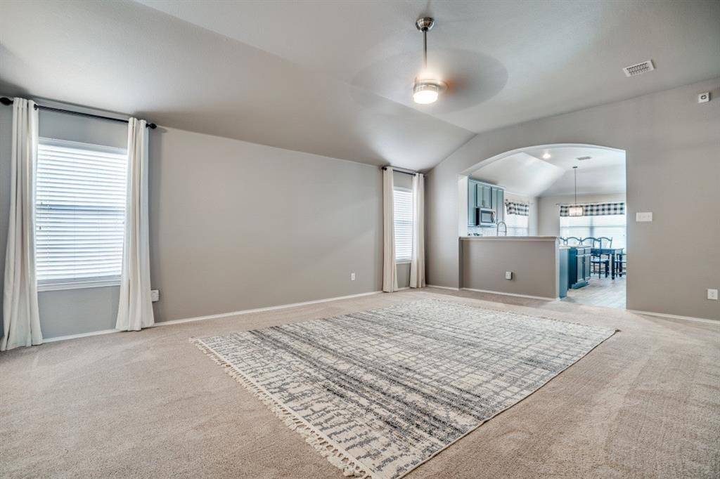 15532 Adlong Drive, Fort Worth, TX 76262