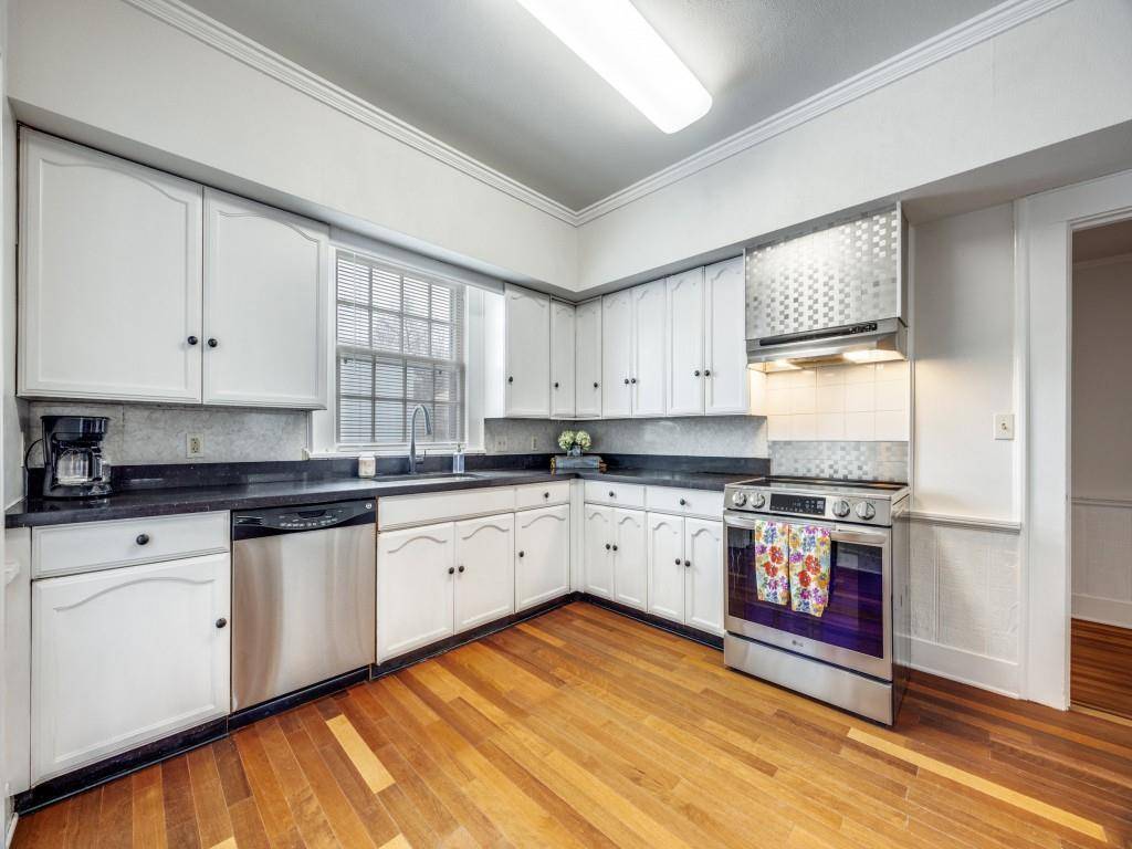 701 Market Street E, Honey Grove, TX 75446