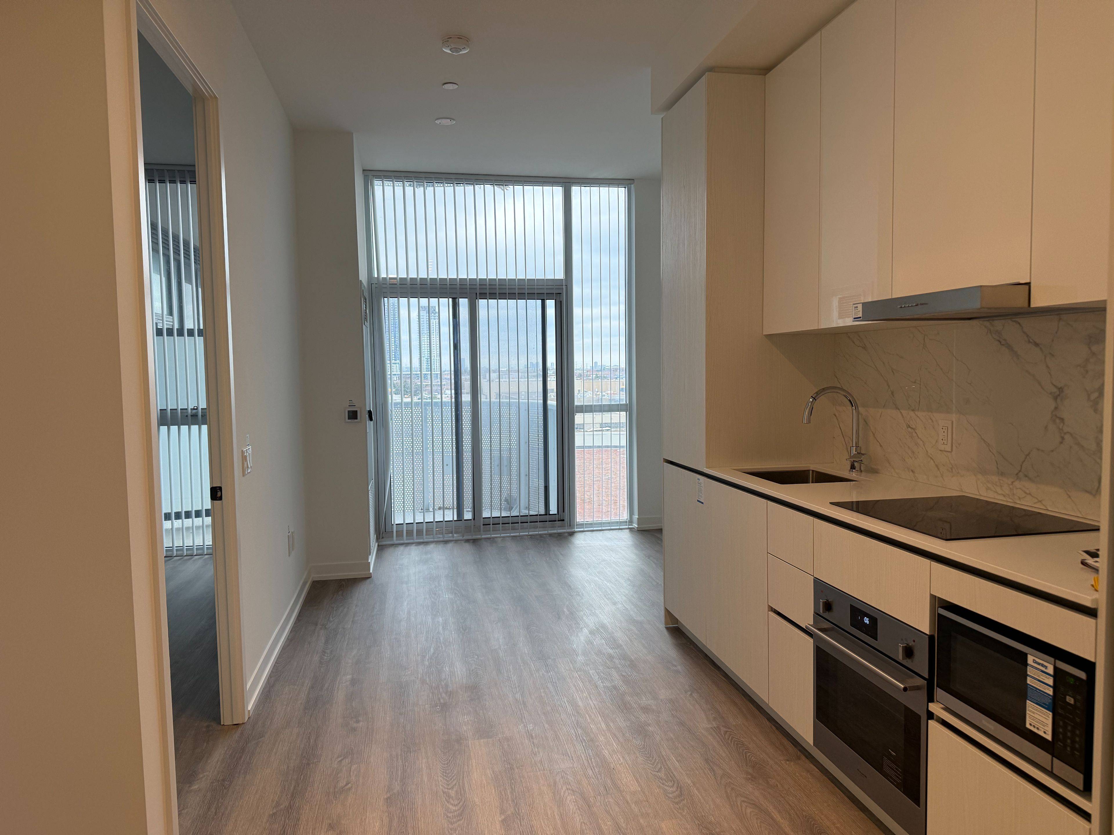 8 interchange WAY #612, Vaughan, ON L4K 0P9