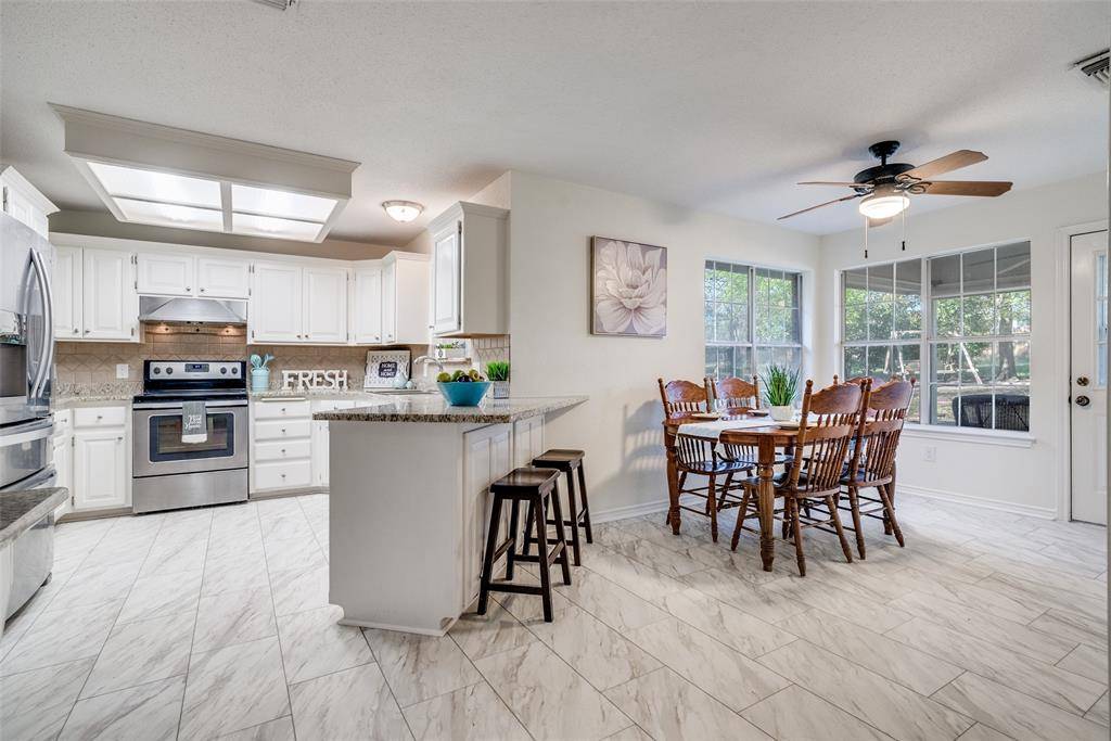 221 Valley Ranch Road, Weatherford, TX 76087