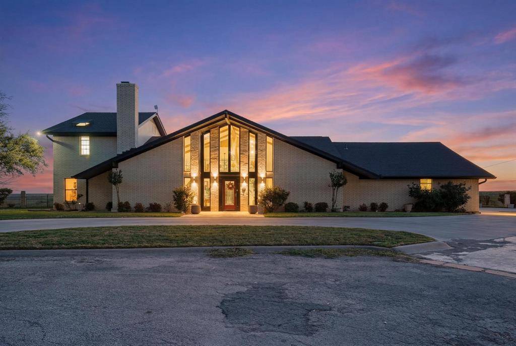 1505 Hillcrest Street, Coleman, TX 76834