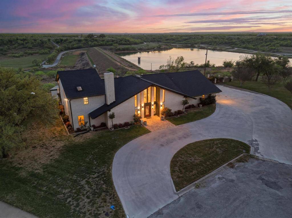 1505 Hillcrest Street, Coleman, TX 76834