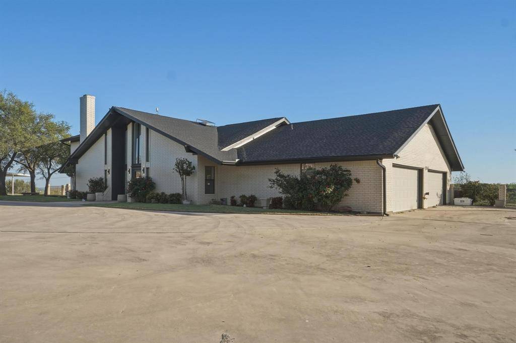 1505 Hillcrest Street, Coleman, TX 76834