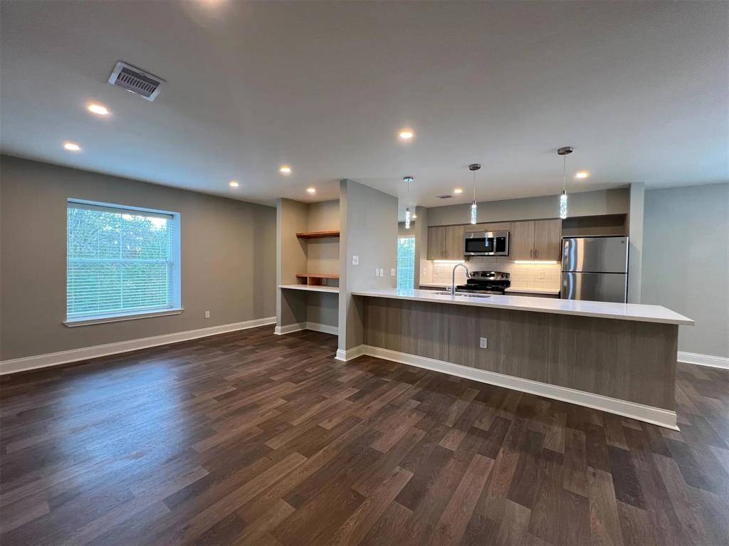 8003 Woodway Drive #021, Houston, TX 77063