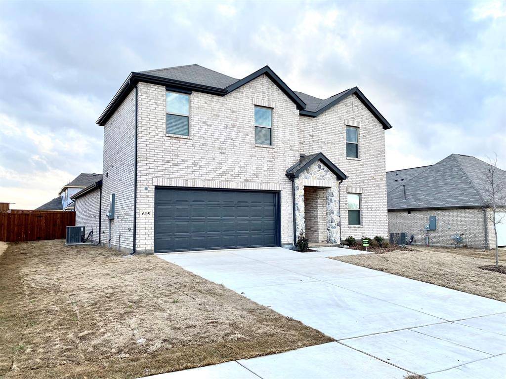 615 Metallic Tree Lane, Van Alstyne, TX 75495