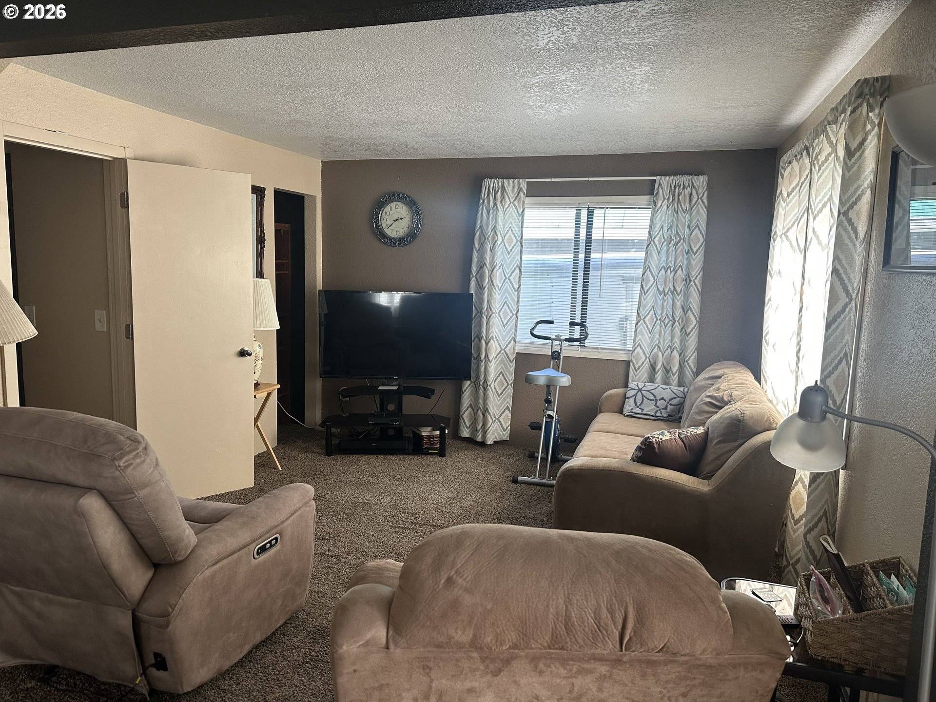 2063 ALDER AVE, Reedsport, OR 97467