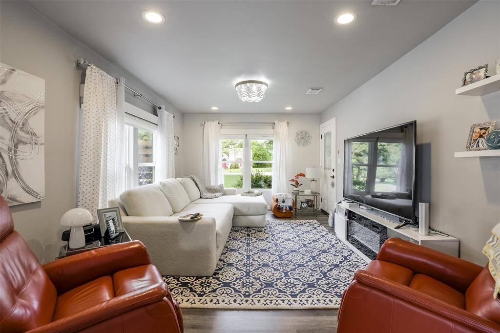 108 Westvue Street, Terrell, TX 75160