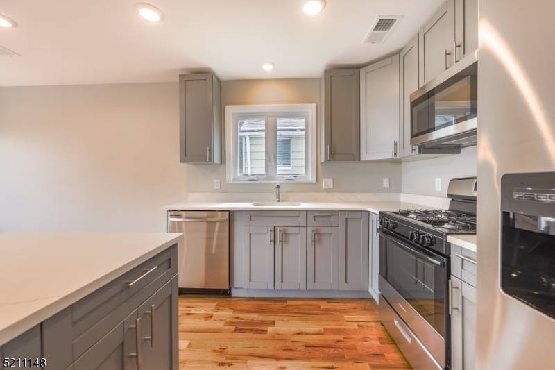 255 Chadwick Ave, Apt 2 #2, Newark City, NJ 07108